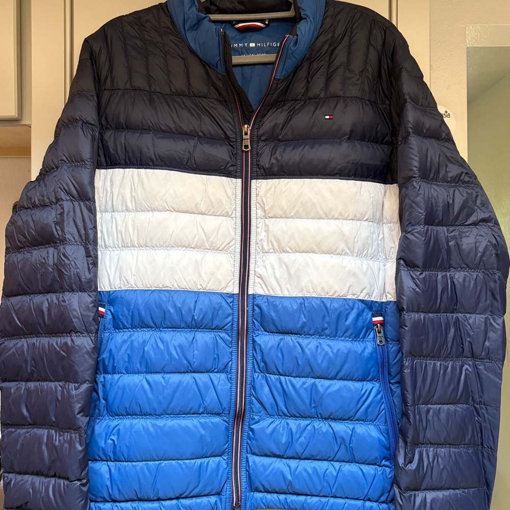Tommy Hilfiger Men's Colorblock Puffer Jacket in Navy, White & Blue